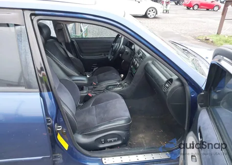 2003 Lexus Is 300 z USA, uszkodzony, nr VIN JTHBD192030065943